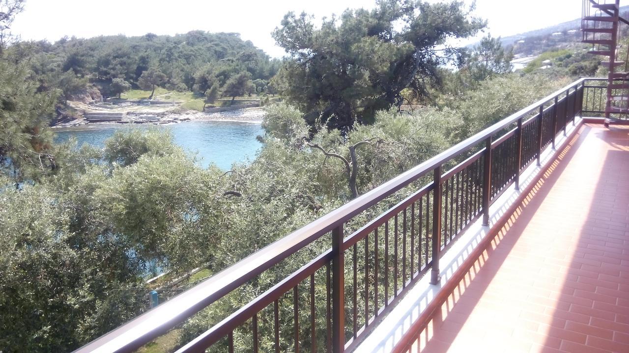 Gorgona Rooms Aliki  Exterior photo
