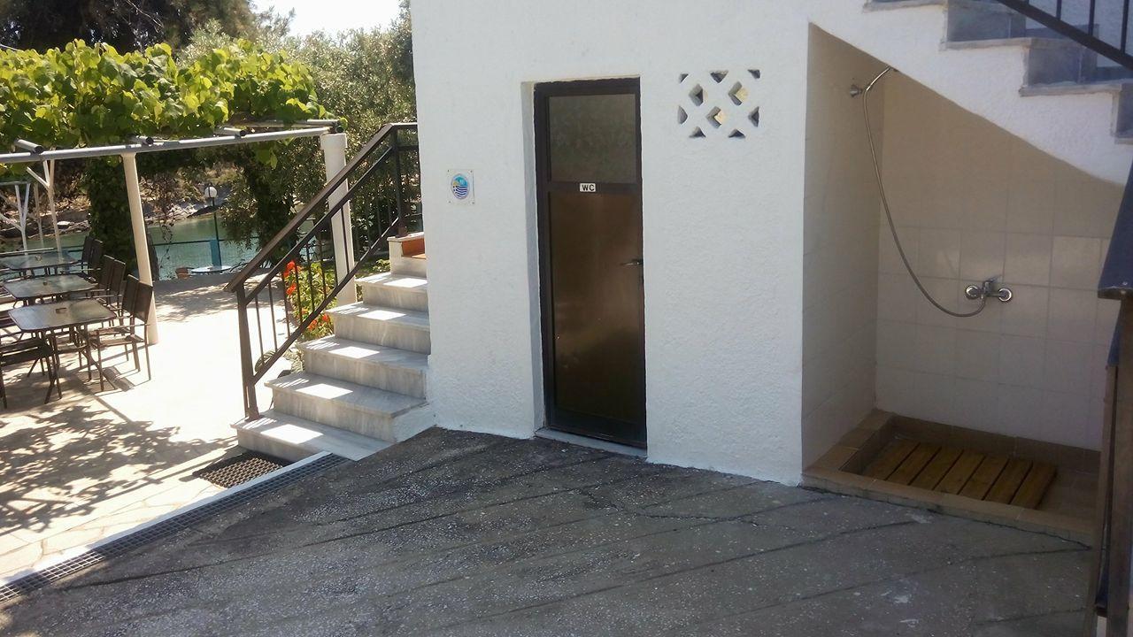 Gorgona Rooms Aliki  Exterior photo